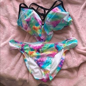 Triangle flowy top bikini with matching bottoms
